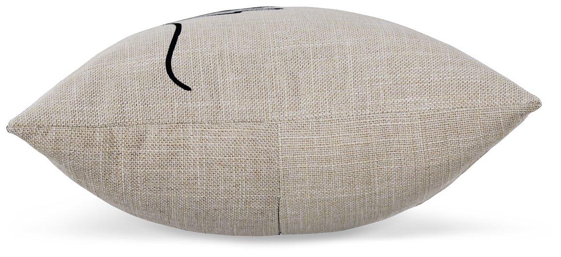 Whisperich Tan/Black Pillow