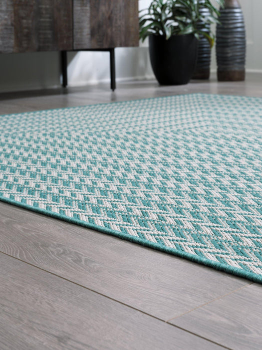 Atlow Aqua/Ivory 5'3" x 7' Rug